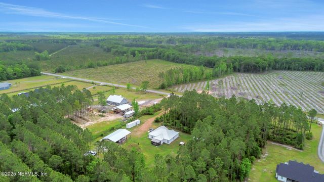 56041 GRIFFIN Road, Callahan, FL 32011