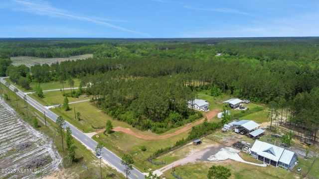 56041 GRIFFIN Road, Callahan, FL 32011