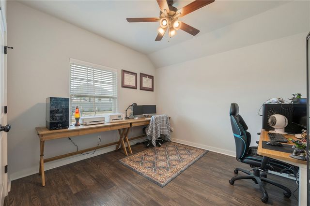 3412 Pointe Du Hoc Drive, Bryan, TX 77808