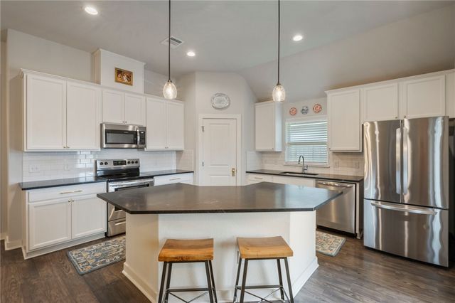 3412 Pointe Du Hoc Drive, Bryan, TX 77808