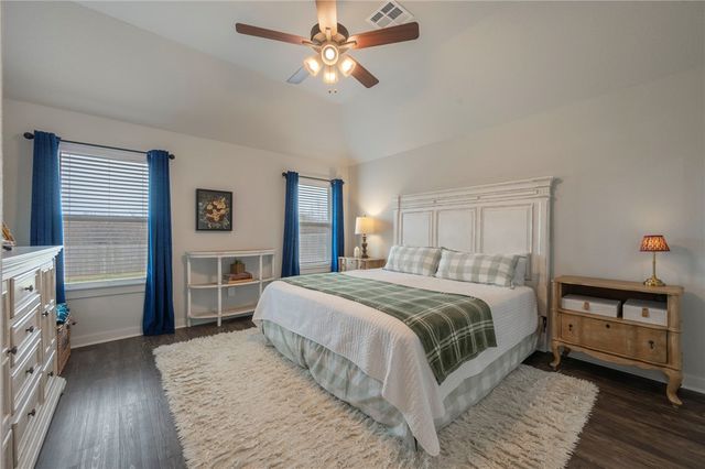 3412 Pointe Du Hoc Drive, Bryan, TX 77808