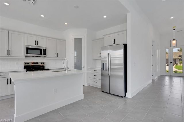 1408 NW 2nd ST, Cape Coral, FL 33993