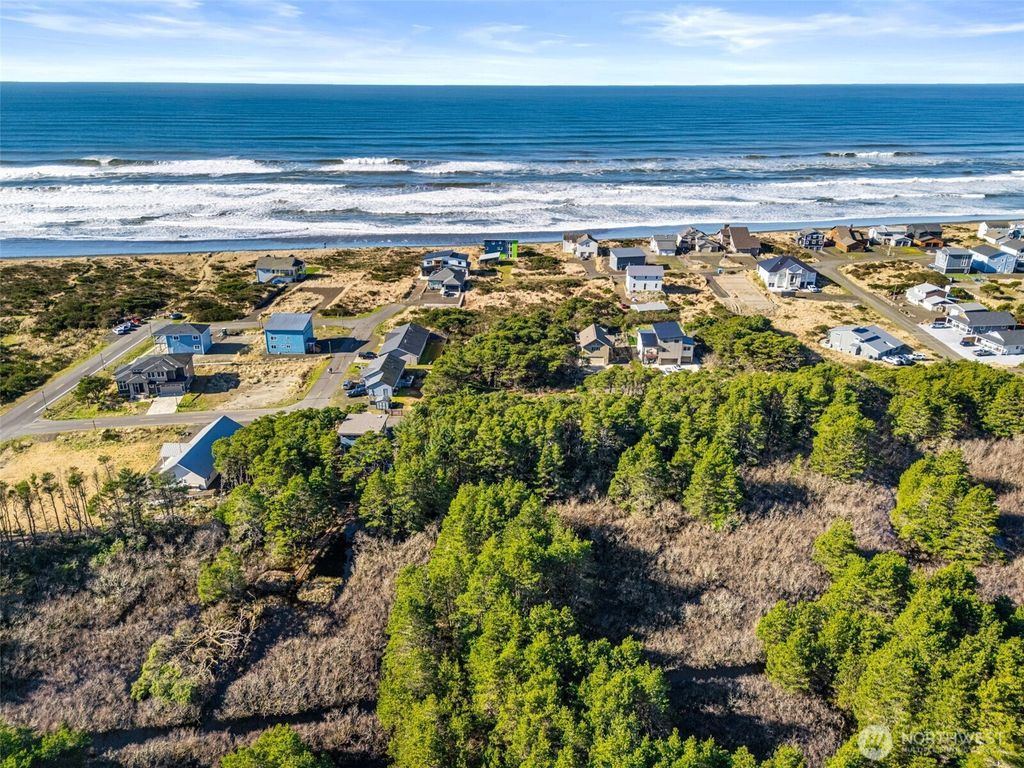 5 Gold Street, Westport, WA 98595