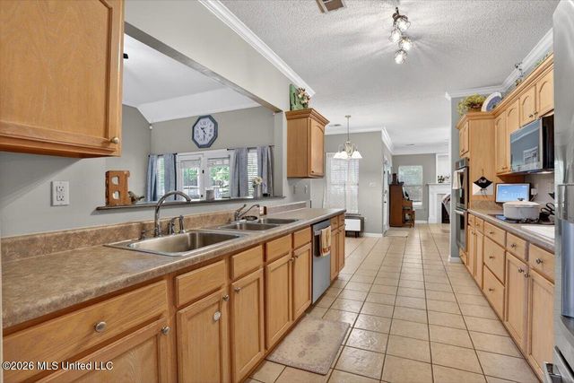 1461 Dogwood Hollow Drive, Nesbit, MS 38651