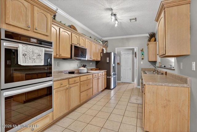 1461 Dogwood Hollow Drive, Nesbit, MS 38651