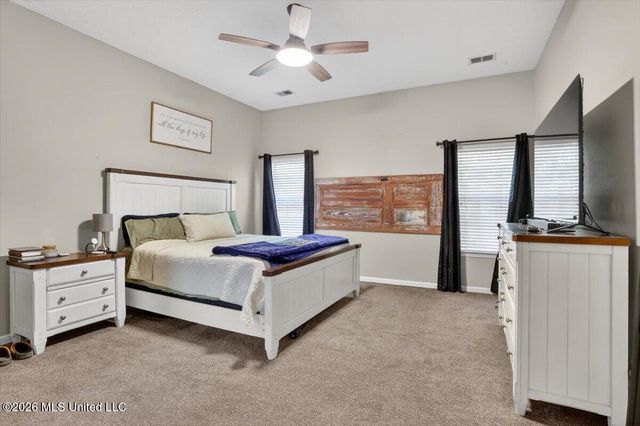 1461 Dogwood Hollow Drive, Nesbit, MS 38651