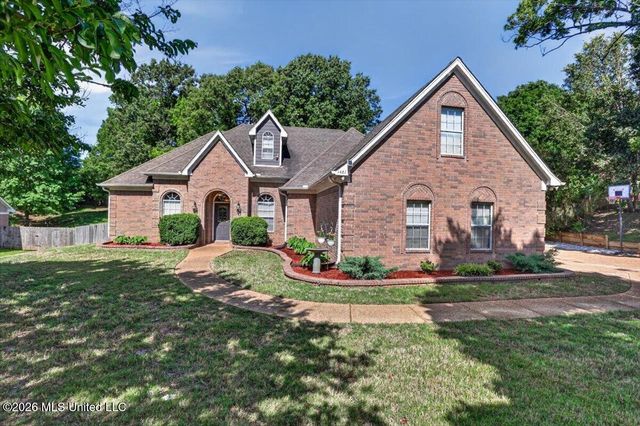1461 Dogwood Hollow Drive, Nesbit, MS 38651