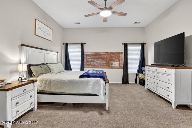 1461 Dogwood Hollow Drive, Nesbit, MS 38651