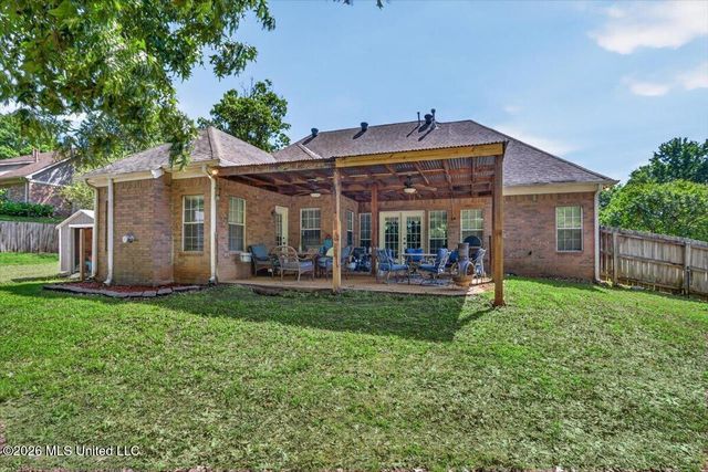 1461 Dogwood Hollow Drive, Nesbit, MS 38651