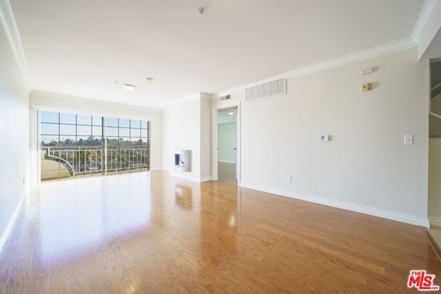 4755 Templeton Street 2210, Los Angeles, CA 90032