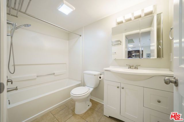 4755 Templeton Street 2210, Los Angeles, CA 90032