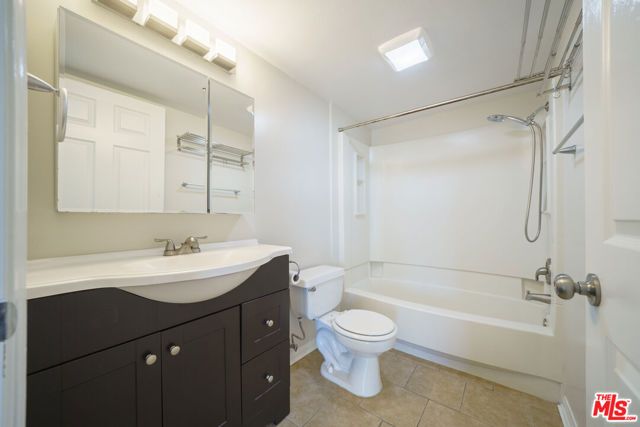 4755 Templeton Street 2210, Los Angeles, CA 90032