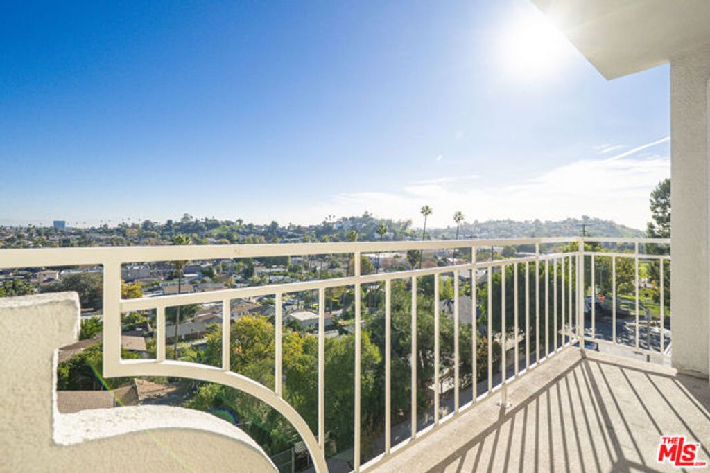 4755 Templeton Street 2210, Los Angeles, CA 90032