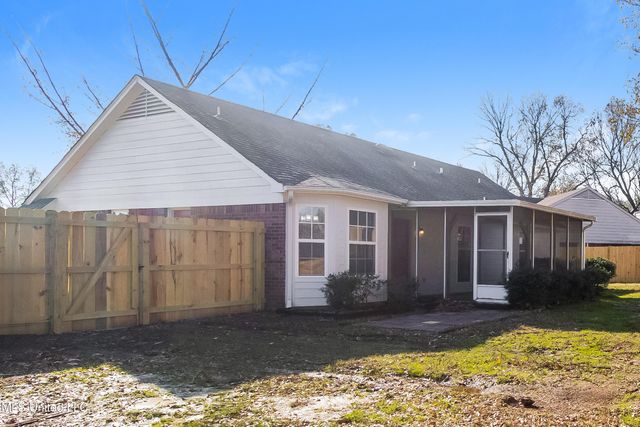 7650 Coral Meadows Drive, Southaven, MS 38671