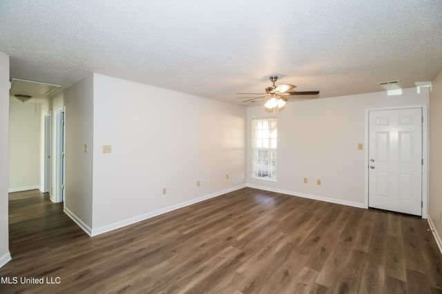 7650 Coral Meadows Drive, Southaven, MS 38671