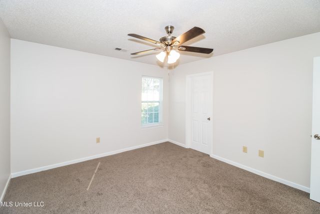 7650 Coral Meadows Drive, Southaven, MS 38671