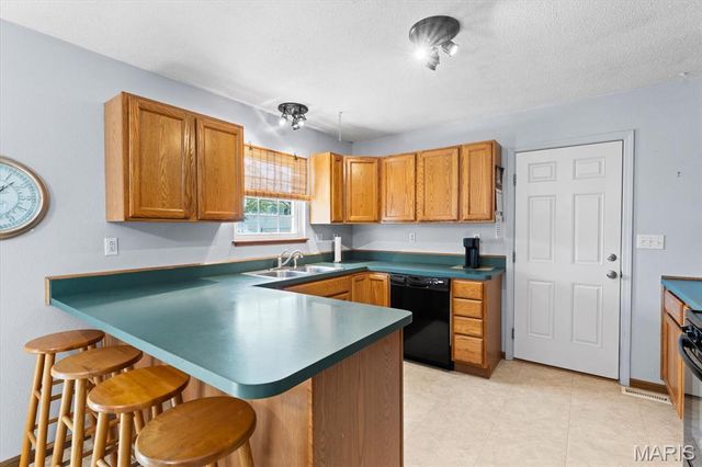 120 E Hunters Ridge, Valmeyer, IL 62295