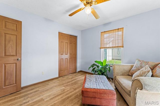 120 E Hunters Ridge, Valmeyer, IL 62295