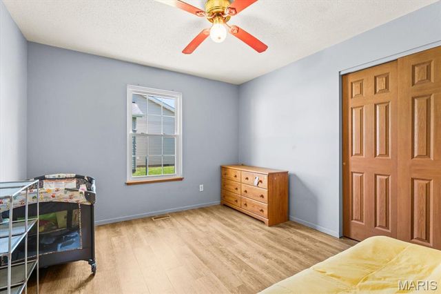 120 E Hunters Ridge, Valmeyer, IL 62295