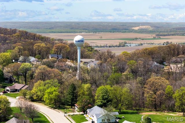 120 E Hunters Ridge, Valmeyer, IL 62295