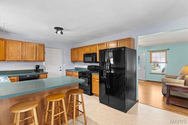 120 E Hunters Ridge, Valmeyer, IL 62295
