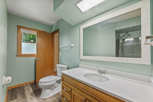 1020 Lilac LANE, Pewaukee, WI 53072