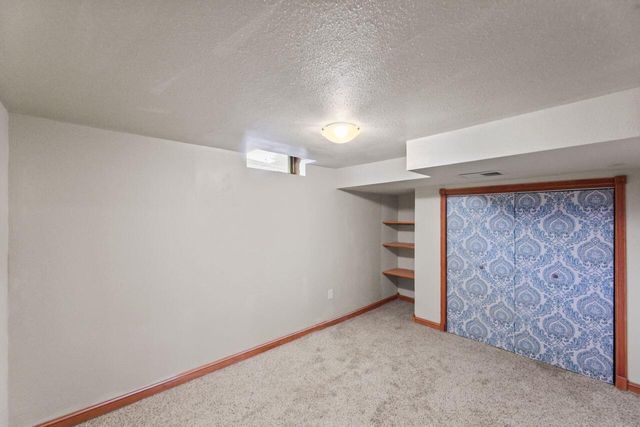 1020 Lilac LANE, Pewaukee, WI 53072