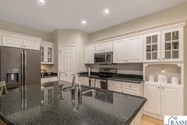 2142 Arlington Lane, North Mankato, MN 56003