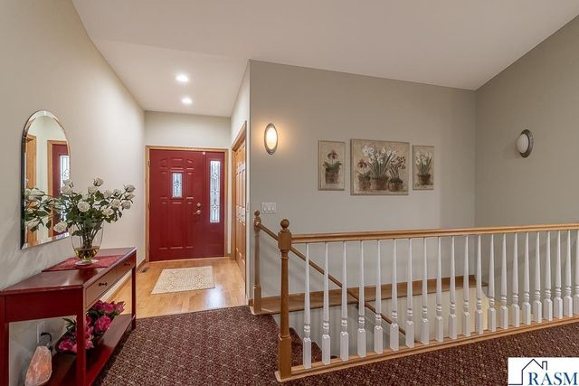 2142 Arlington Lane, North Mankato, MN 56003