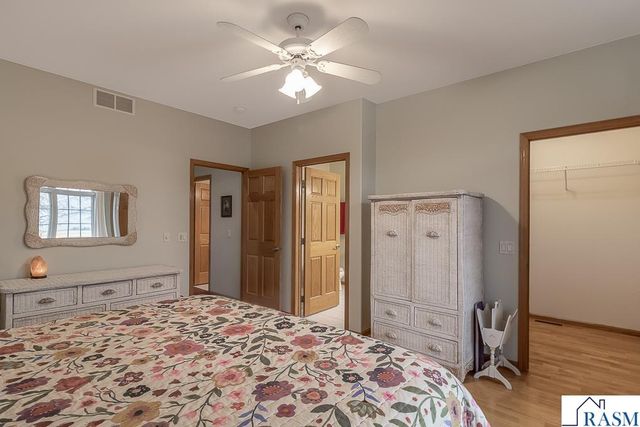 2142 Arlington Lane, North Mankato, MN 56003