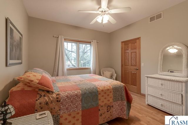 2142 Arlington Lane, North Mankato, MN 56003