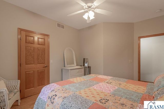 2142 Arlington Lane, North Mankato, MN 56003