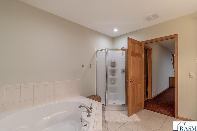 2142 Arlington Lane, North Mankato, MN 56003