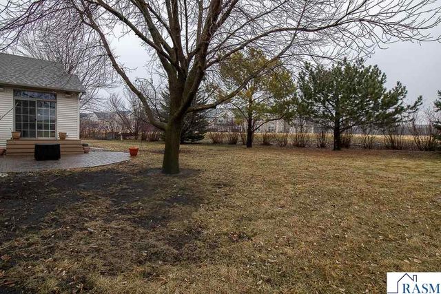 2142 Arlington Lane, North Mankato, MN 56003