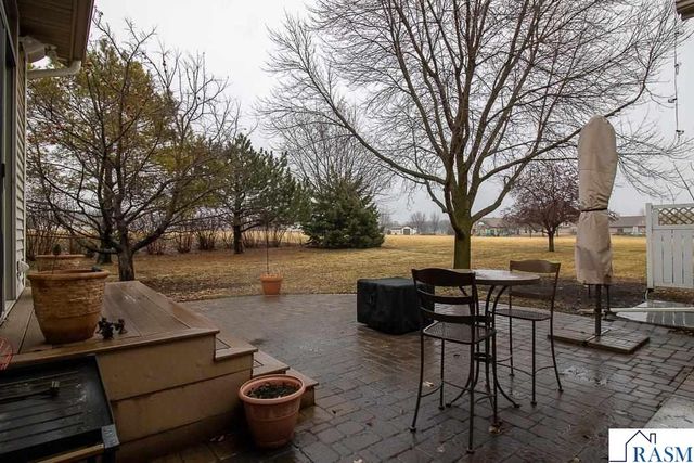 2142 Arlington Lane, North Mankato, MN 56003