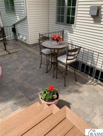 2142 Arlington Lane, North Mankato, MN 56003