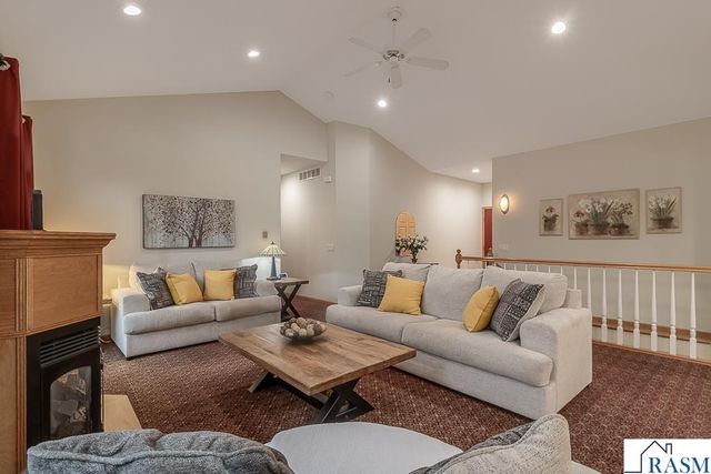 2142 Arlington Lane, North Mankato, MN 56003