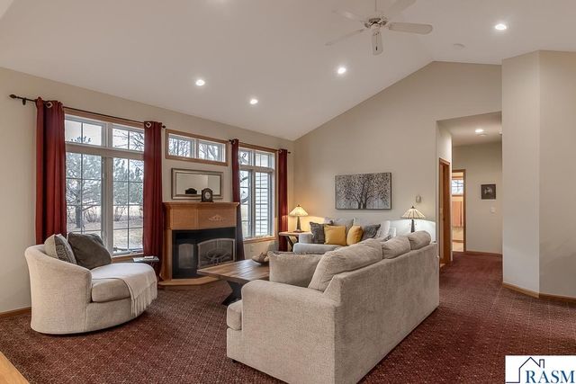 2142 Arlington Lane, North Mankato, MN 56003