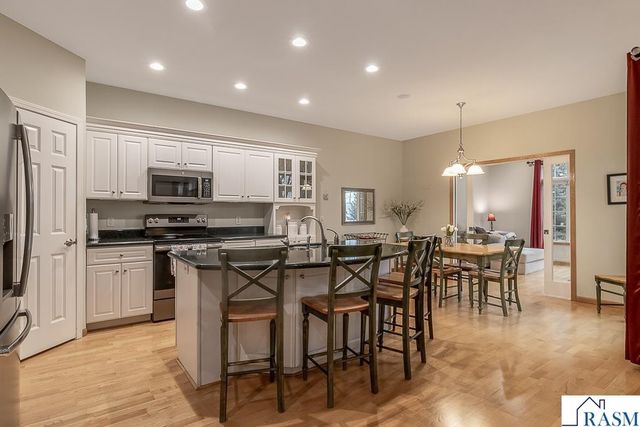 2142 Arlington Lane, North Mankato, MN 56003