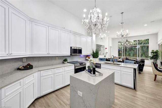 8910 Paseo De Valencia ST, Fort Myers, FL 33908