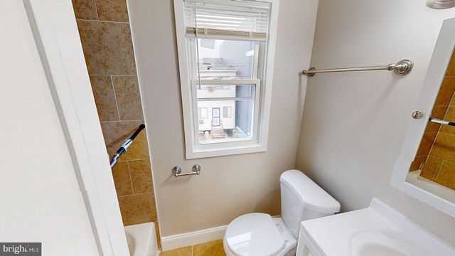 1211 18TH PL NE, Washington, DC 20002