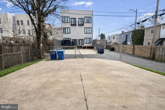 1211 18TH PL NE, Washington, DC 20002