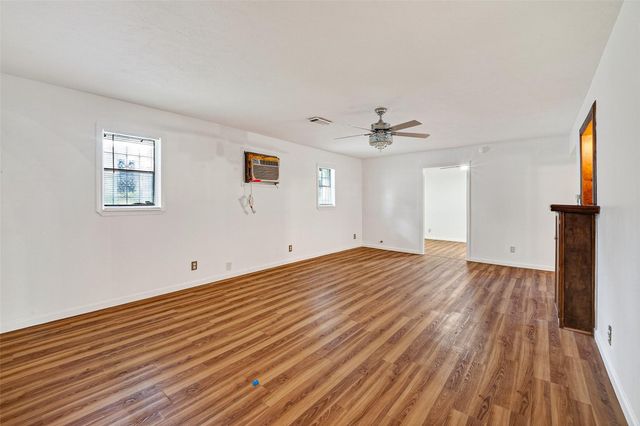 7426 Miley Street, Houston, TX 77028