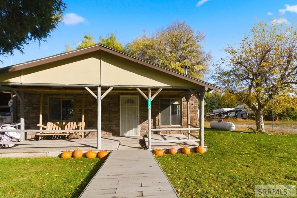 Image 2 of property listing at 7700 S 400 W, Rexburg, ID 83440