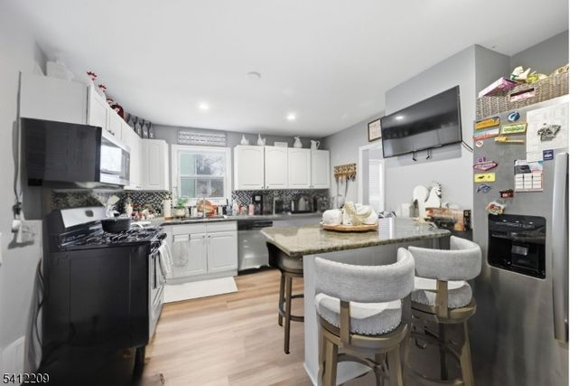 94 S 21St Ave, Manville Boro, NJ 08835