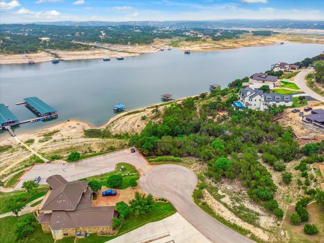 200 Westwater CT, Lago Vista, TX 78645