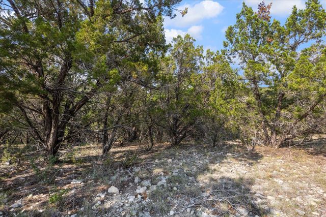 200 Westwater CT, Lago Vista, TX 78645