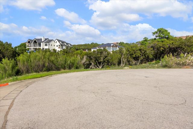 200 Westwater CT, Lago Vista, TX 78645