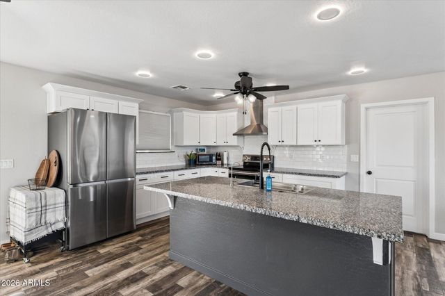 5146 N FLORES Lane, Casa Grande, AZ 85194