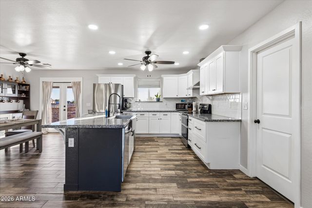 5146 N FLORES Lane, Casa Grande, AZ 85194